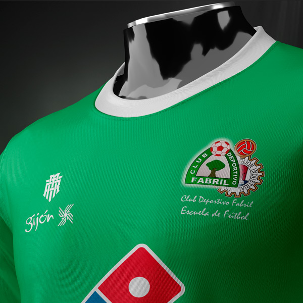 Detalle de equipación personalizada Fabril en maniquí zoom