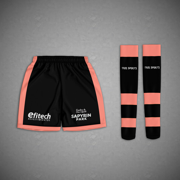 Short y medias de fútbol personalizados negros y naranja salmón TRM Sports equipo The Boys trasera